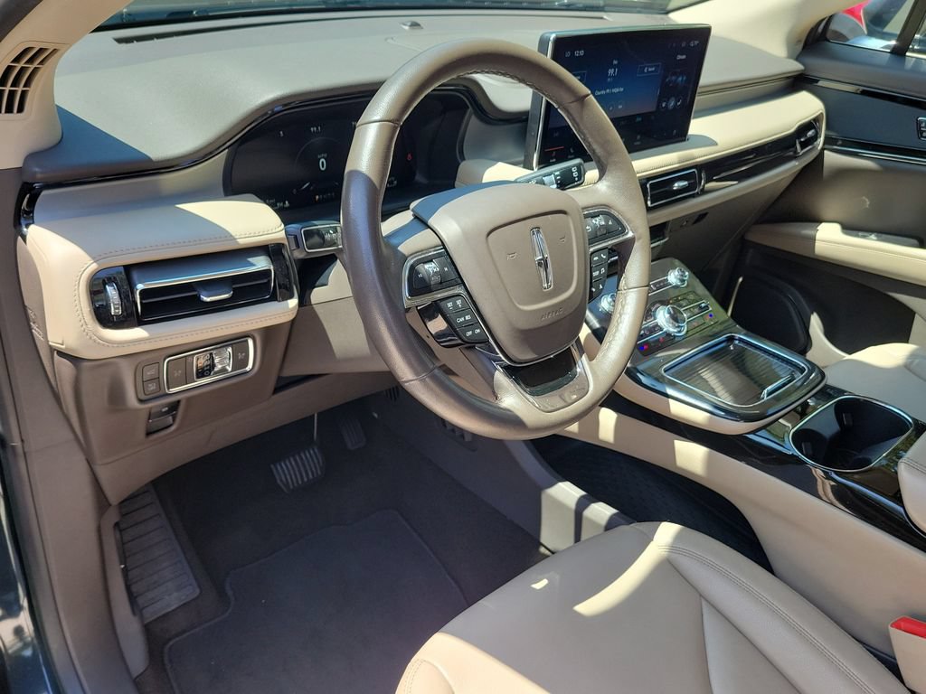 Used 2023 Lincoln Nautilus FWD w/ Premium Package image 15