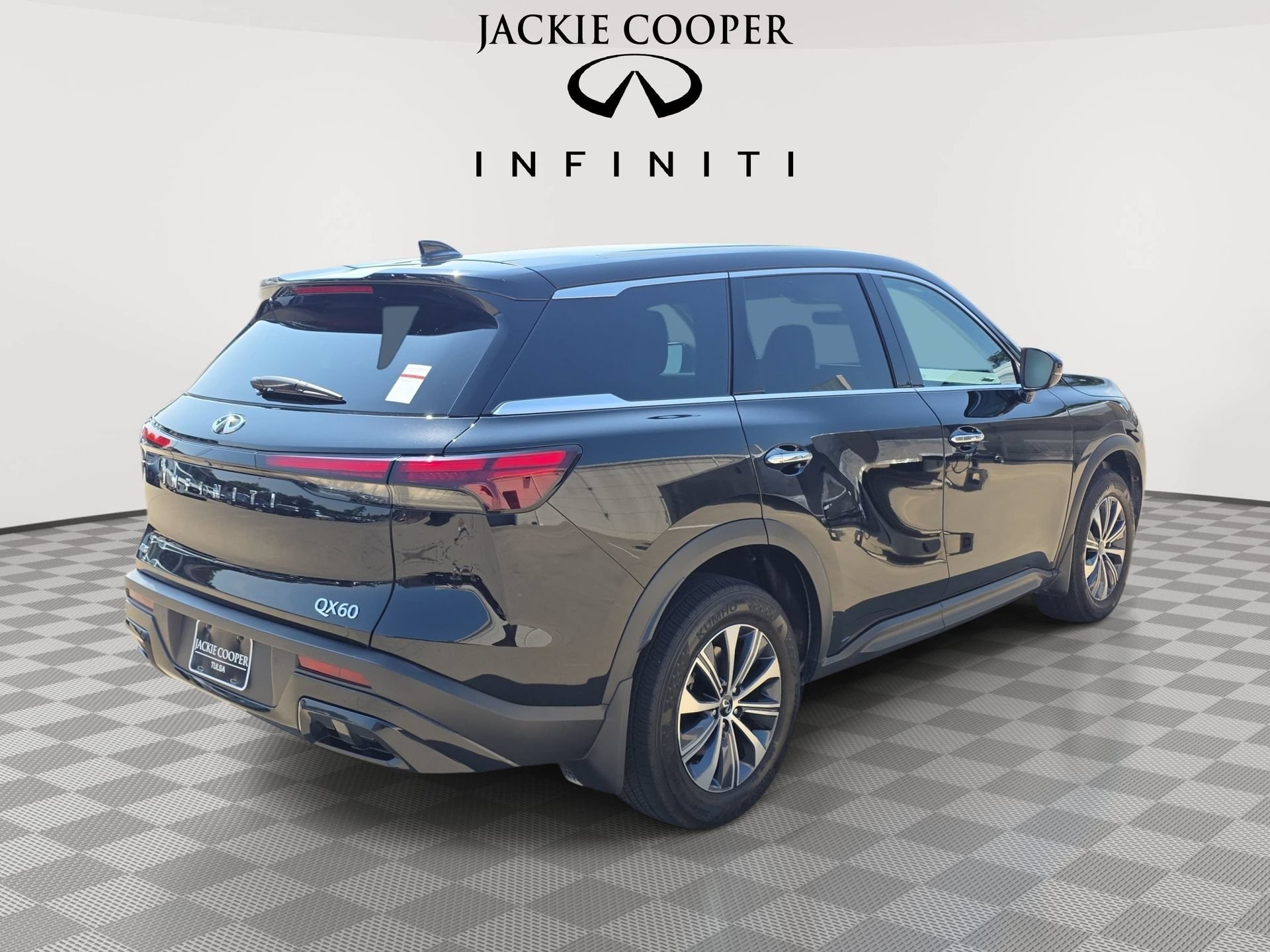 Certified 2025 INFINITI QX60 Pure AWD/4WD image 5