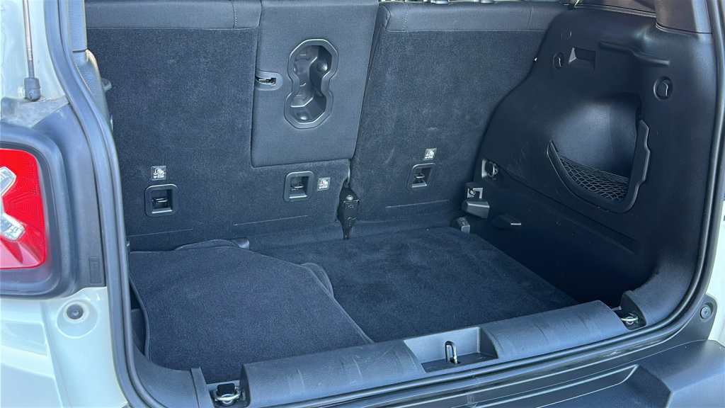 Used 2018 Jeep Renegade Latitude w/ Popular Equipment Group image 27