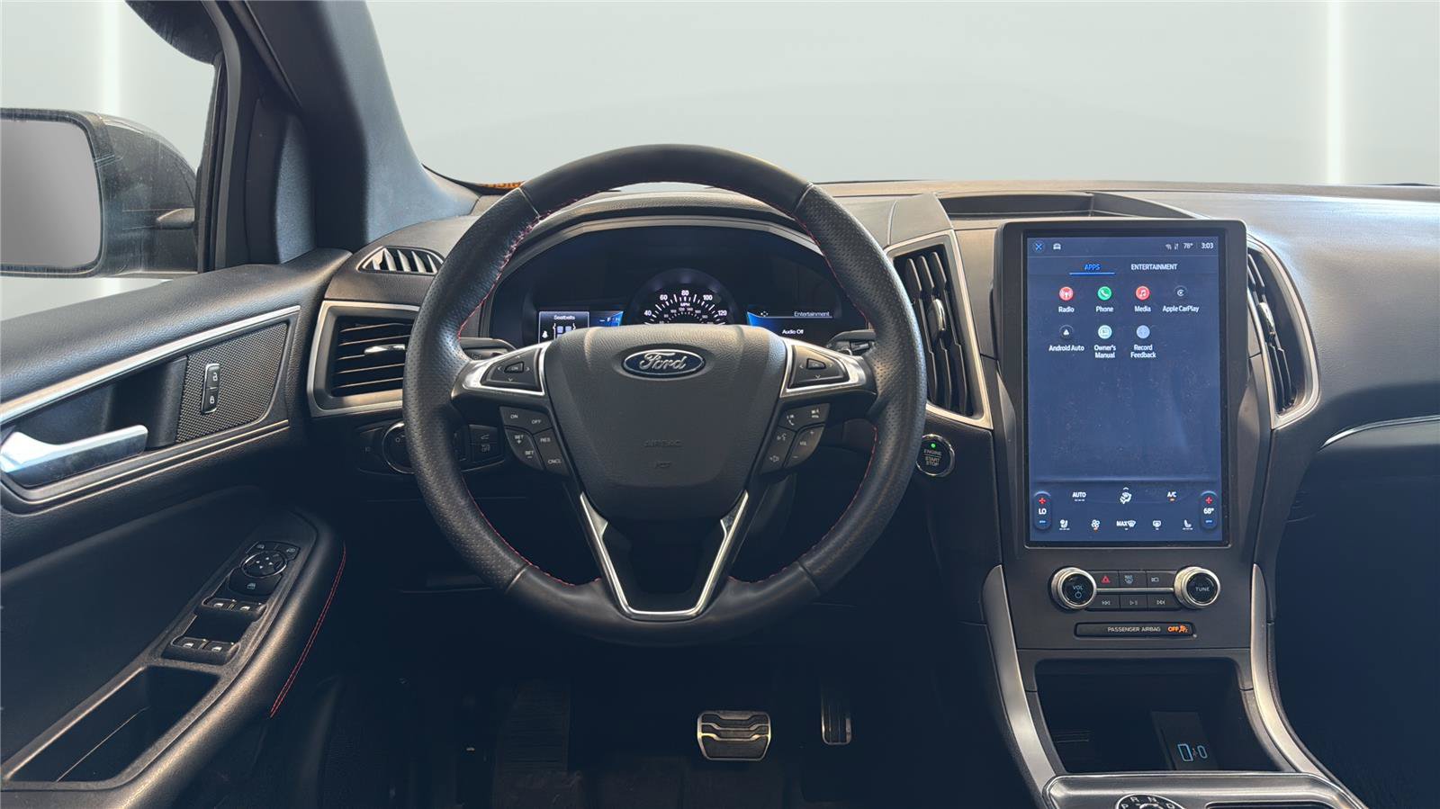 Used 2022 Ford Edge ST-Line w/ Class II Trailer Tow Package AWD/4WD image 13