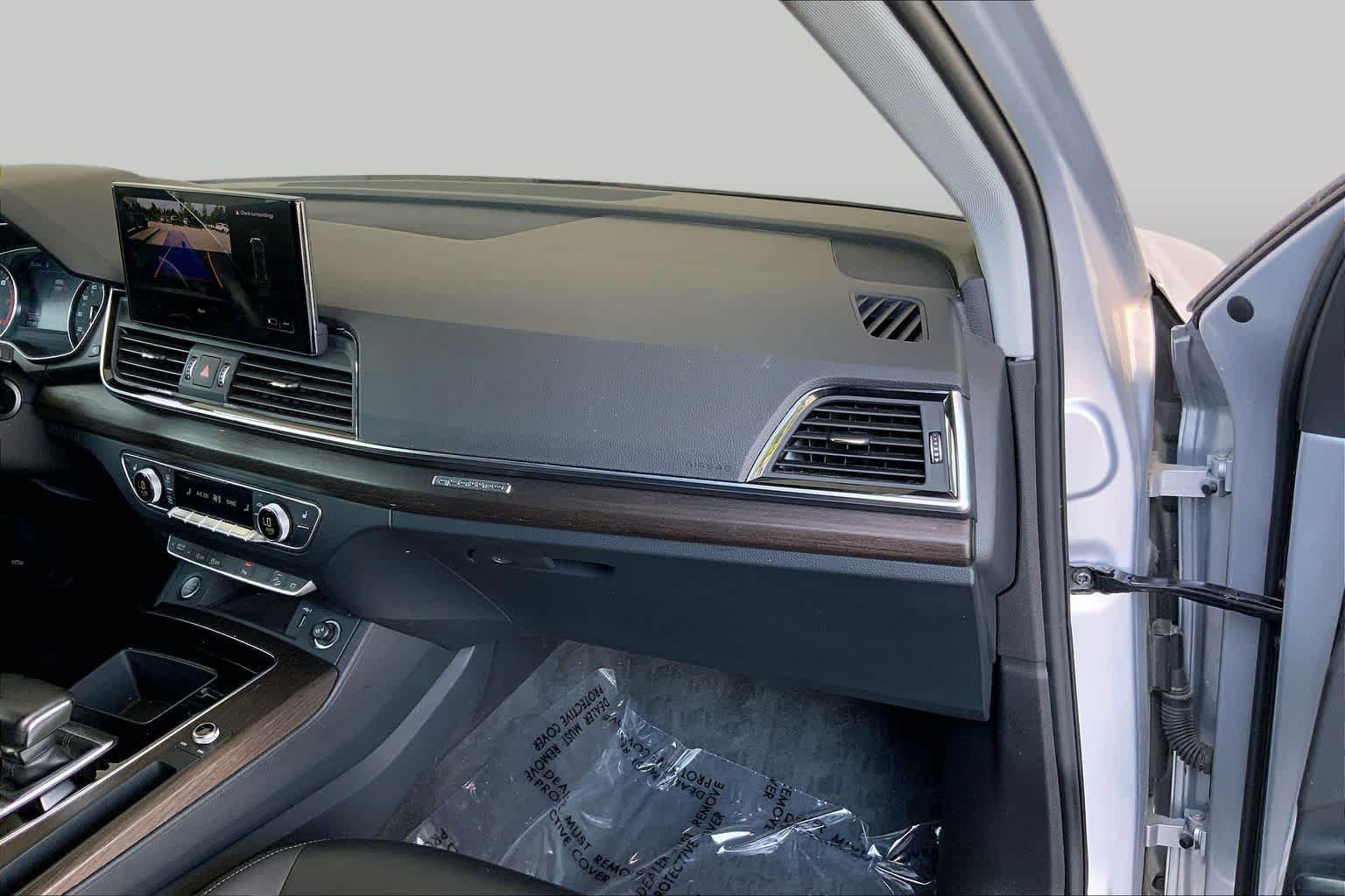 Used 2023 Audi Q5 2.0T Premium w/ Convenience Package AWD/4WD image 19