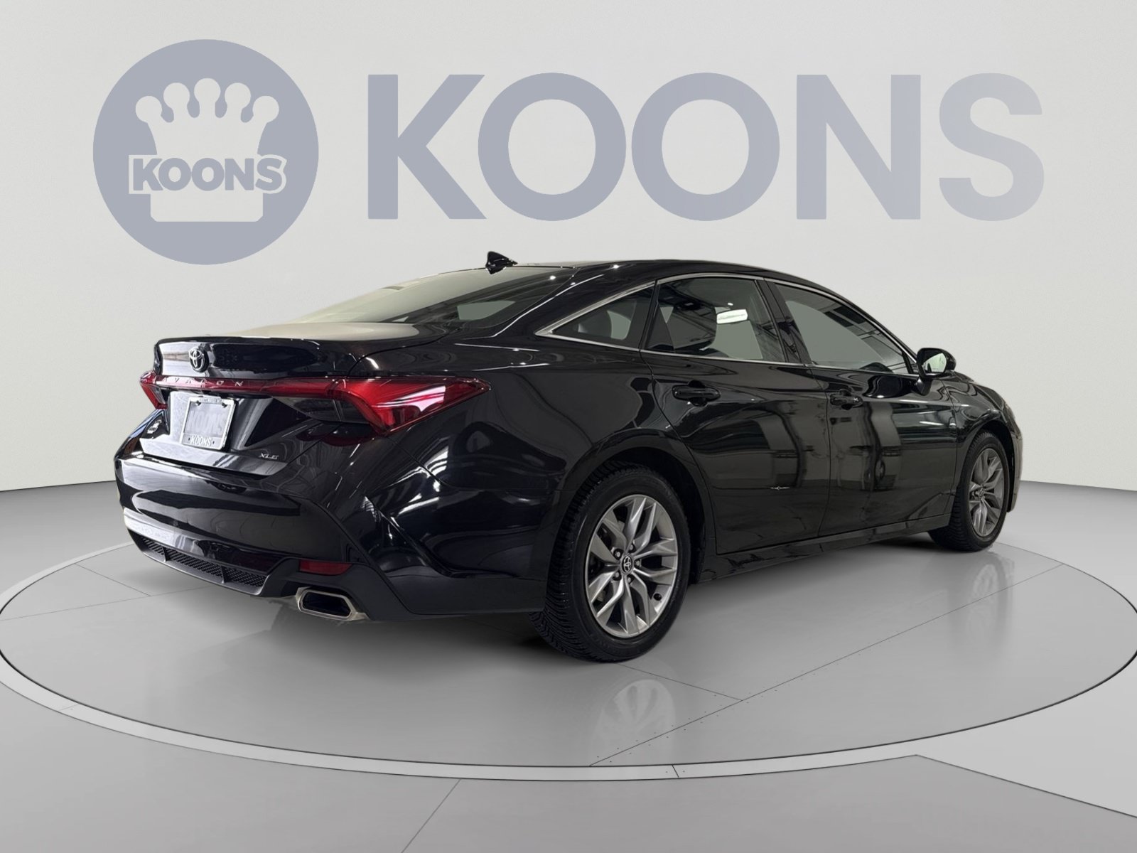 Used 2022 Toyota Avalon XLE FWD image 11