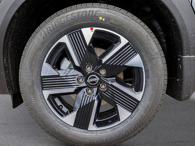 New 2026 Nissan Kicks SV w/ SV Premium Package AWD/4WD image 7