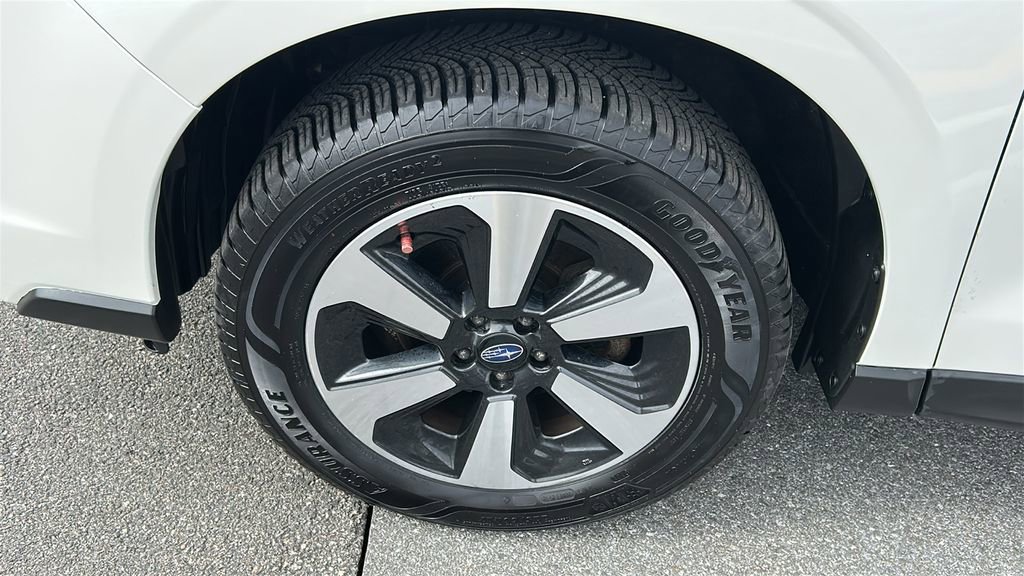 Used 2017 Subaru Forester 2.5i Limited image 9