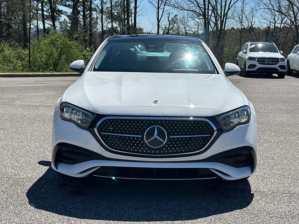 Used 2024 Mercedes-Benz E 350 4MATIC Sedan image 3