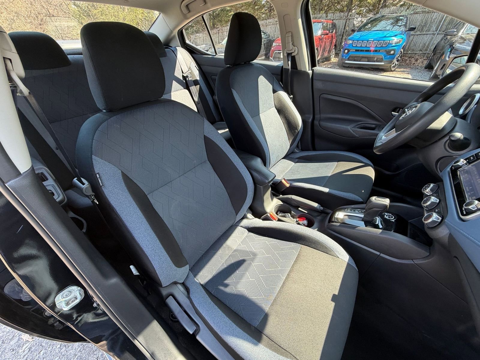 Used 2025 Nissan Versa SV FWD image 34