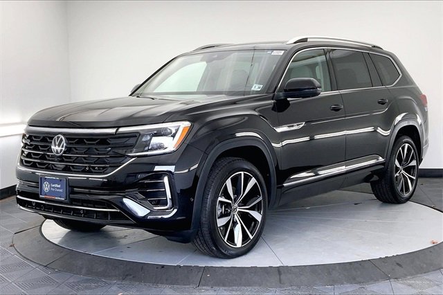 Used 2025 Volkswagen Atlas SEL Premium R-Line image 2