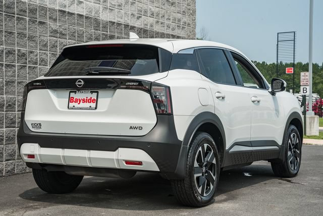 Used 2025 Nissan Kicks SV AWD/4WD image 6