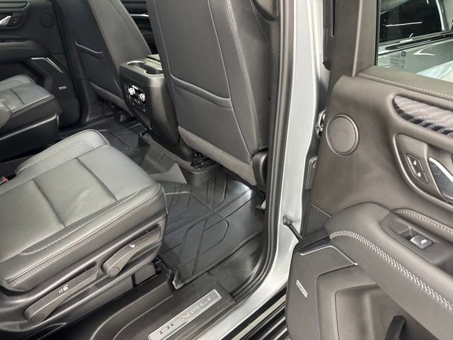 Used 2024 GMC Yukon Denali AWD/4WD image 34