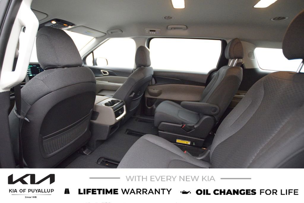 New 2026 Kia Carnival LX FWD image 12