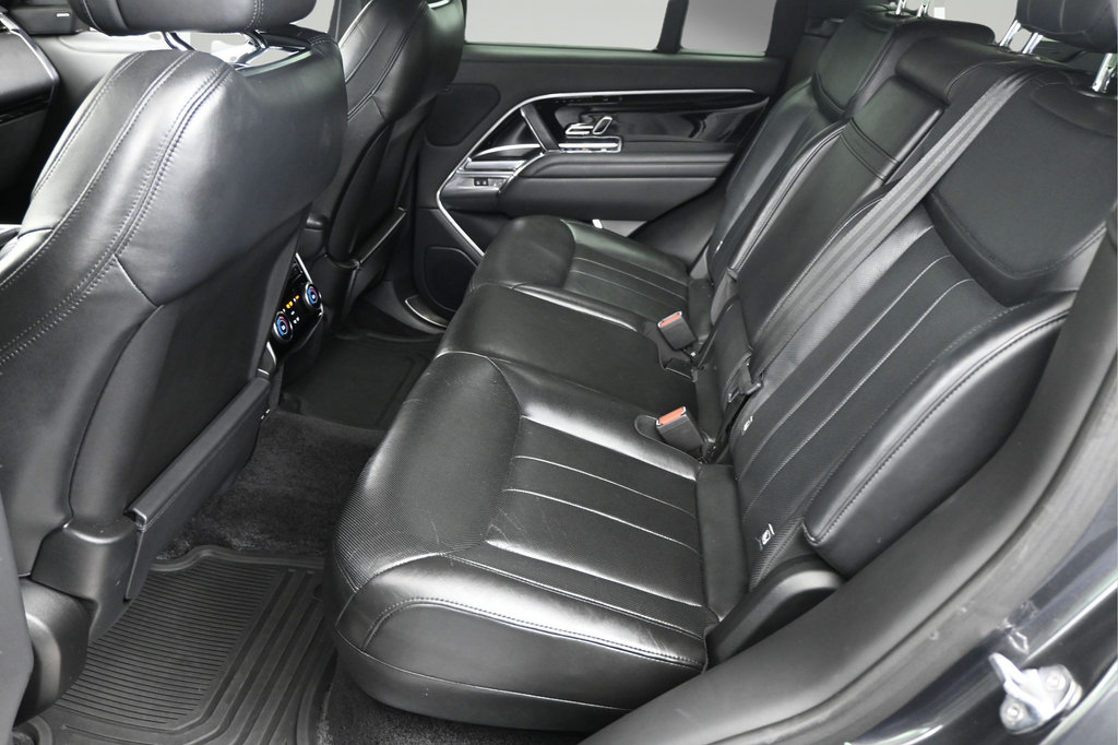 Used 2023 Land Rover Range Rover SE AWD/4WD image 6