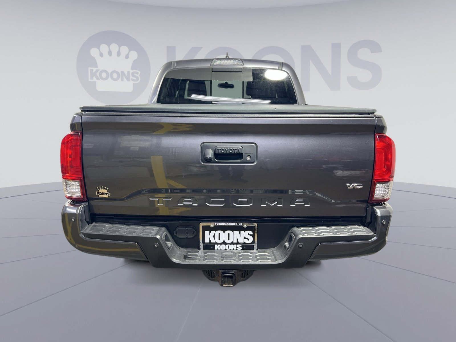 Used 2017 Toyota Tacoma TRD Sport image 5