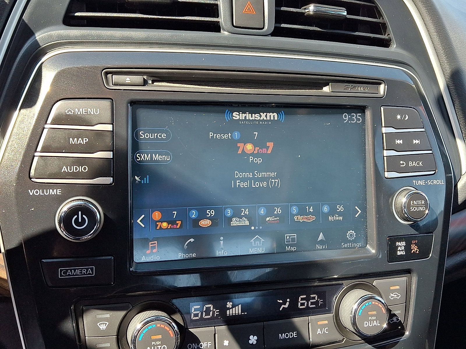 Used 2017 Nissan Maxima Platinum FWD image 19