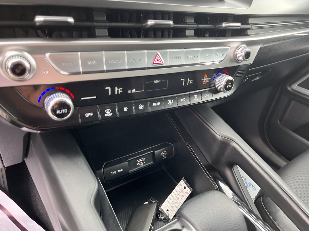 Certified 2023 Kia Telluride LX FWD image 20