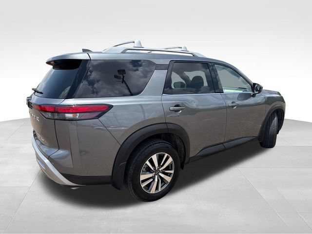 Certified 2025 Nissan Pathfinder SL w/ Cargo Package AWD/4WD image 7