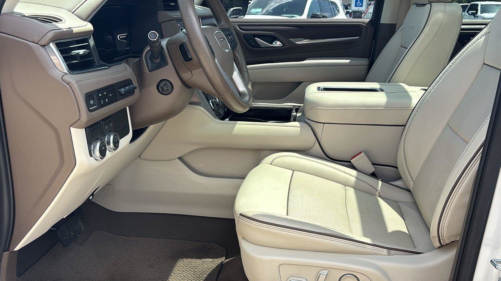 Certified 2023 GMC Yukon XL Denali RWD image 15