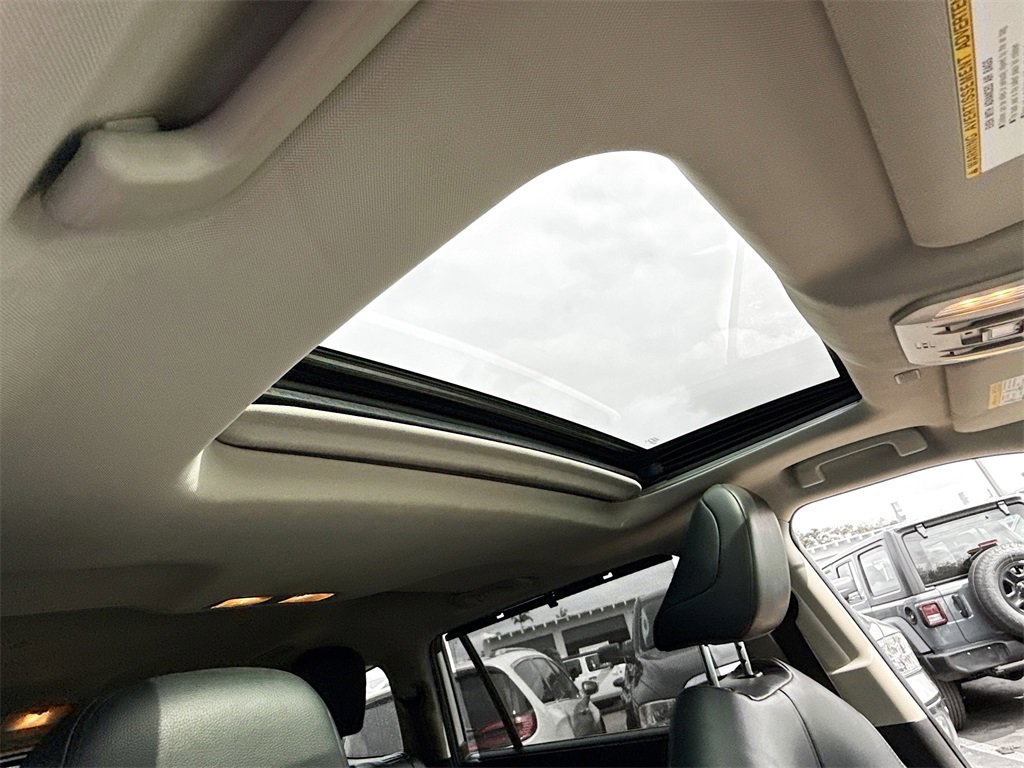 Used 2022 Toyota Highlander XLE image 23