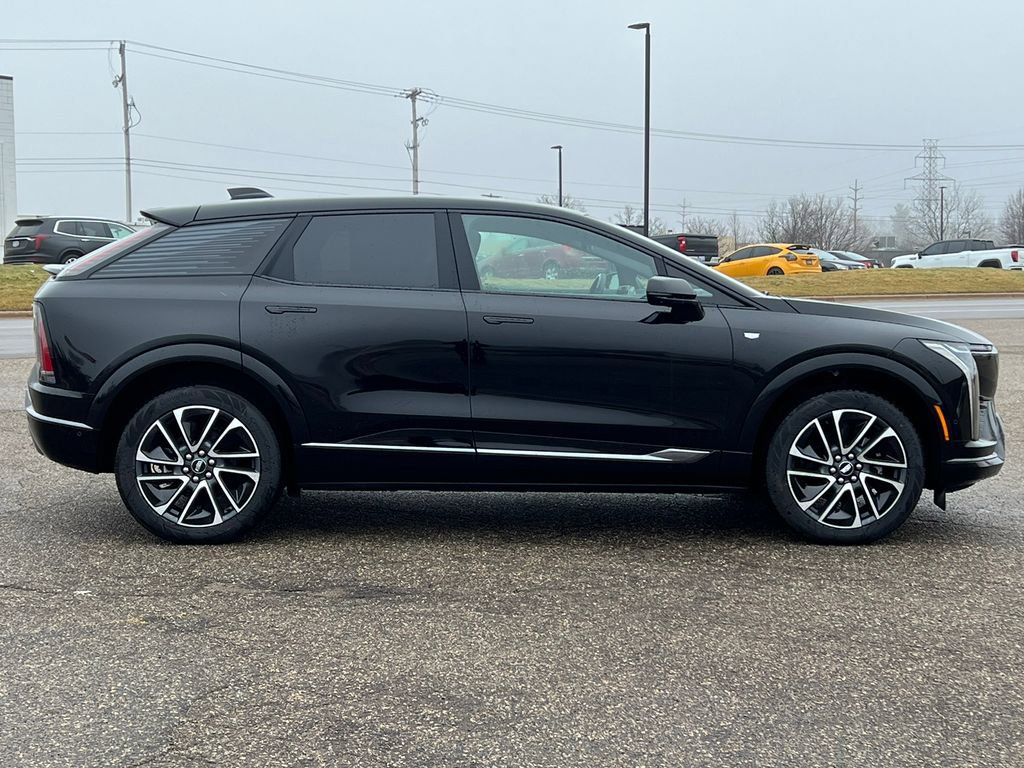 New 2026 Cadillac Optiq Sport 1 image 42