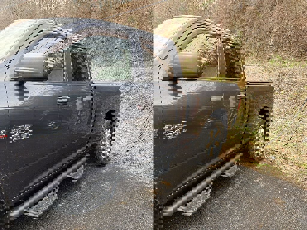 Used 2018 RAM 1500 Express w/ Express Value Package image 5