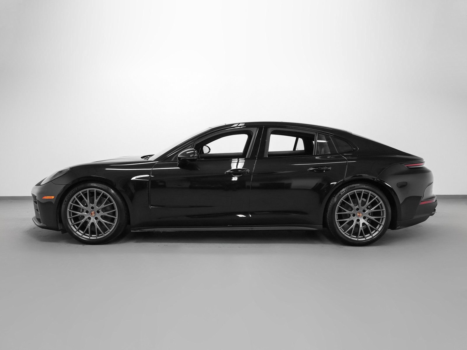 New 2026 Porsche Panamera 4 AWD/4WD image 2