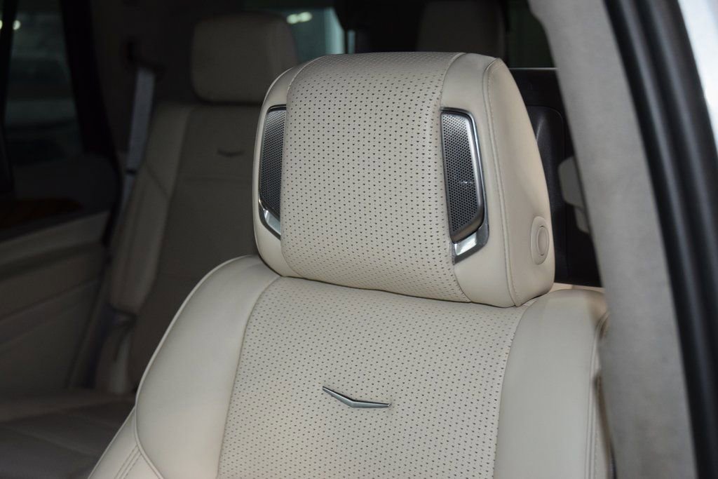 Used 2023 Cadillac Escalade Premium Luxury Platinum image 41