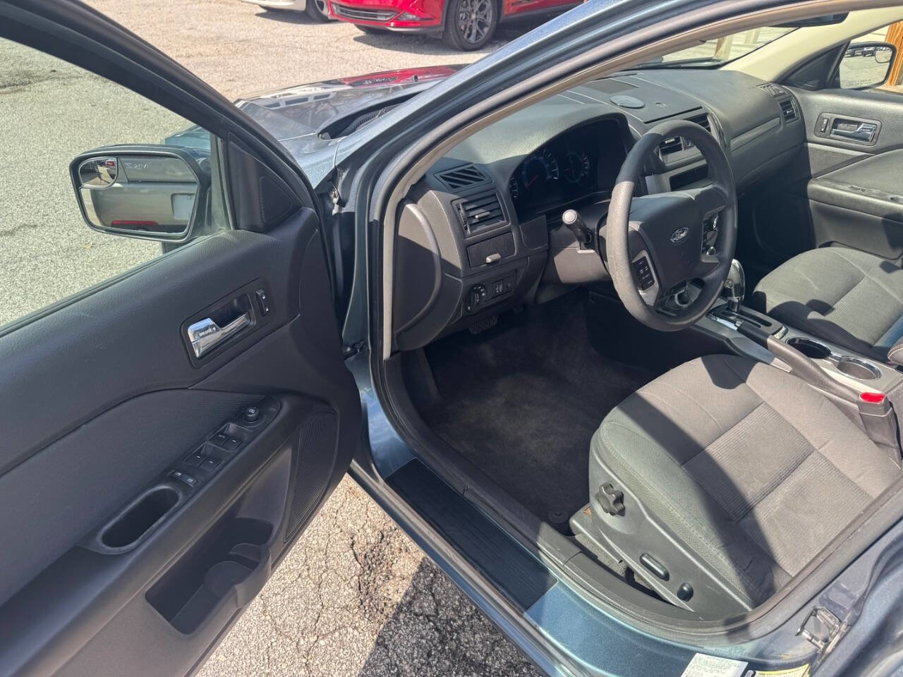 Used 2012 Ford Fusion SE image 12