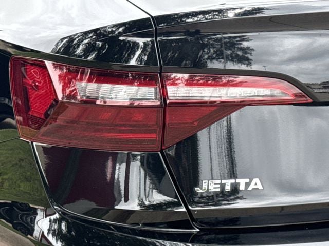 Used 2020 Volkswagen Jetta SE w/ SE Cold Weather Package FWD image 6