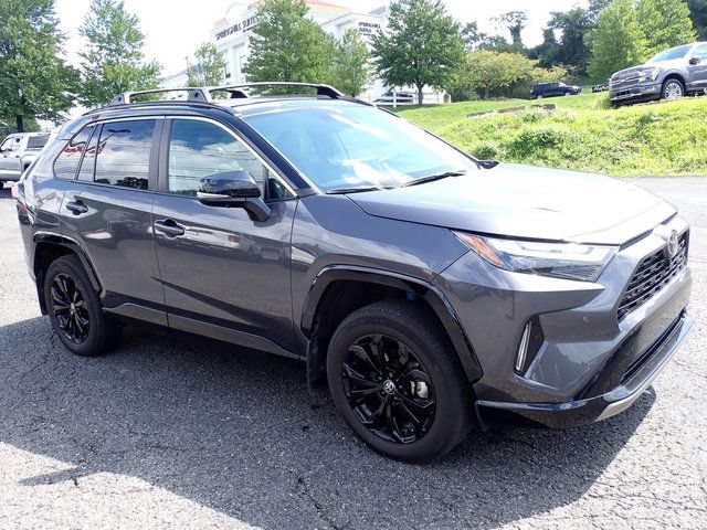 Used 2025 Toyota RAV4 XSE AWD/4WD image 8