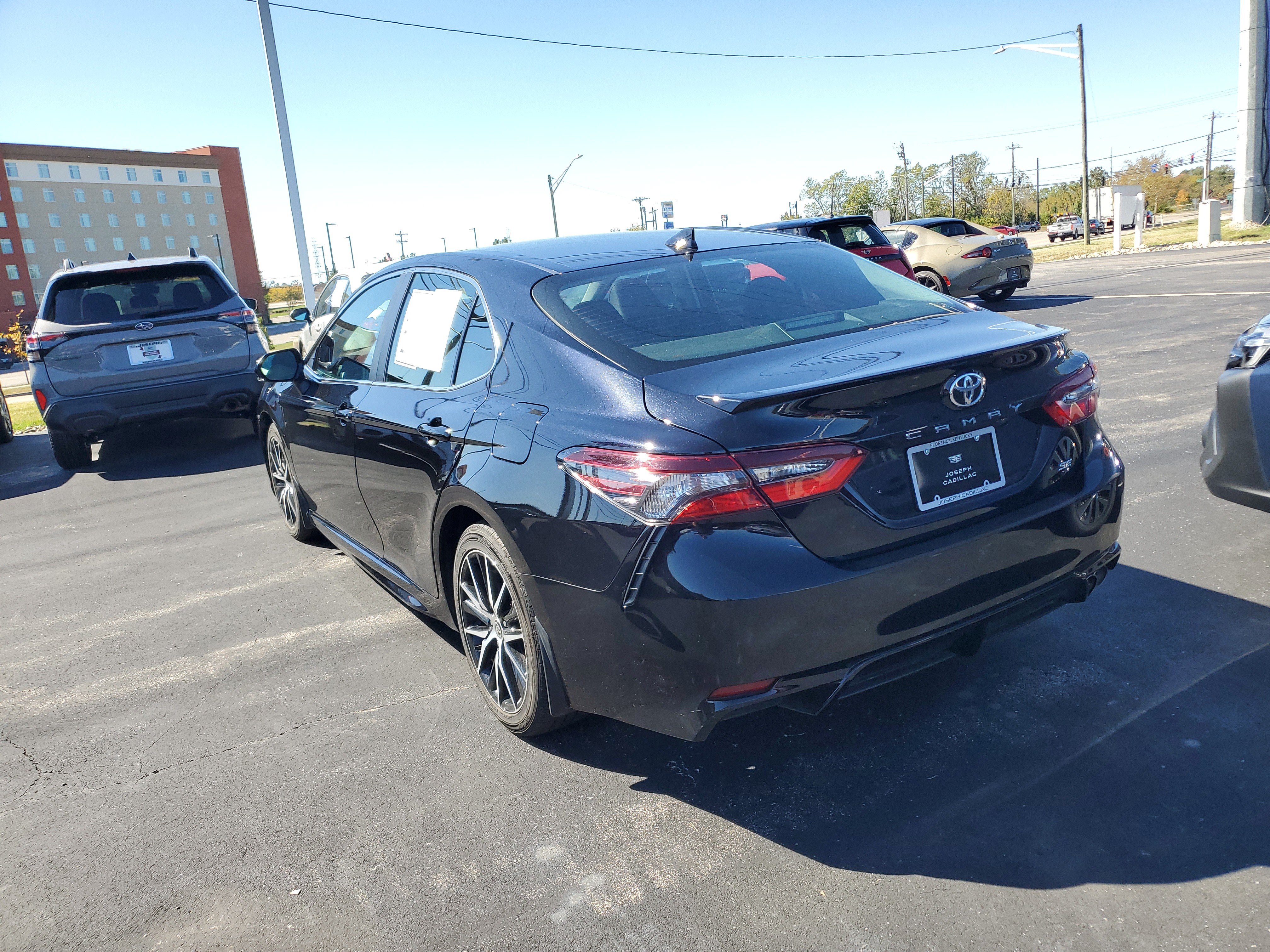 Used 2024 Toyota Camry SE w/ Cold Weather Package FWD image 2