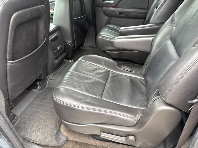 Used 2009 Chevrolet Suburban LT AWD/4WD image 11