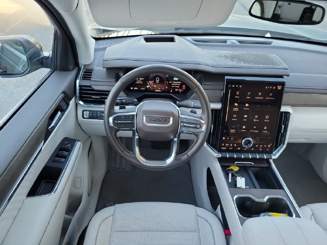 Used 2024 GMC Acadia Denali AWD/4WD image 8