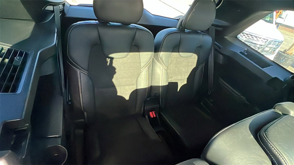 Used 2019 Volvo XC90 T6 R-Design w/ Advanced Package image 21
