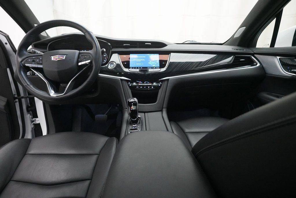 Used 2024 Cadillac XT6 Premium Luxury w/ LPO, Floor Liner Package image 5