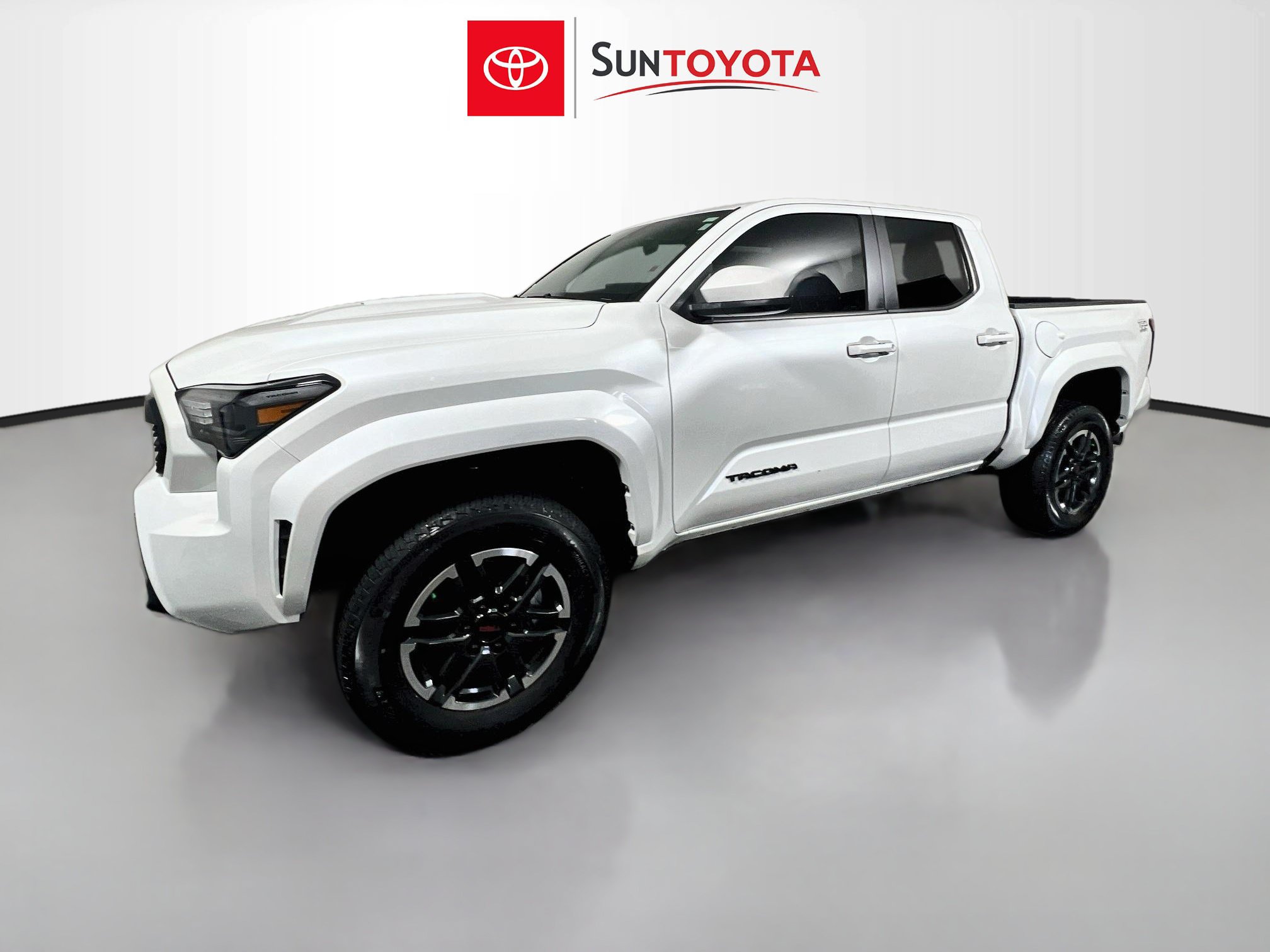 Used 2024 Toyota Tacoma TRD Sport AWD/4WD image 9
