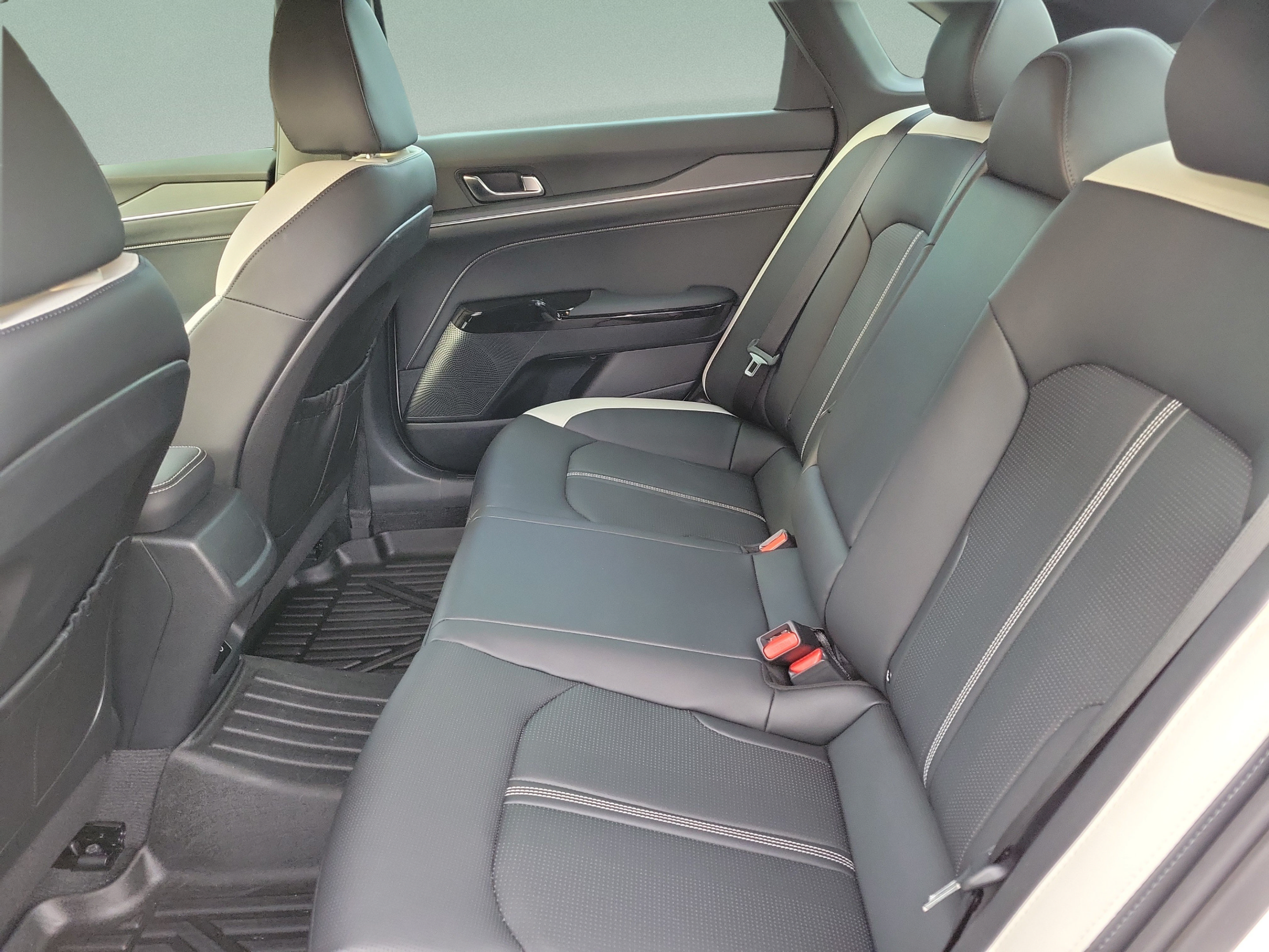 Certified 2025 Kia K5 GT-Line FWD image 23