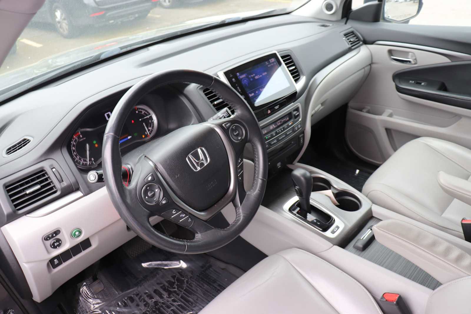 Used 2017 Honda Pilot EX-L image 10