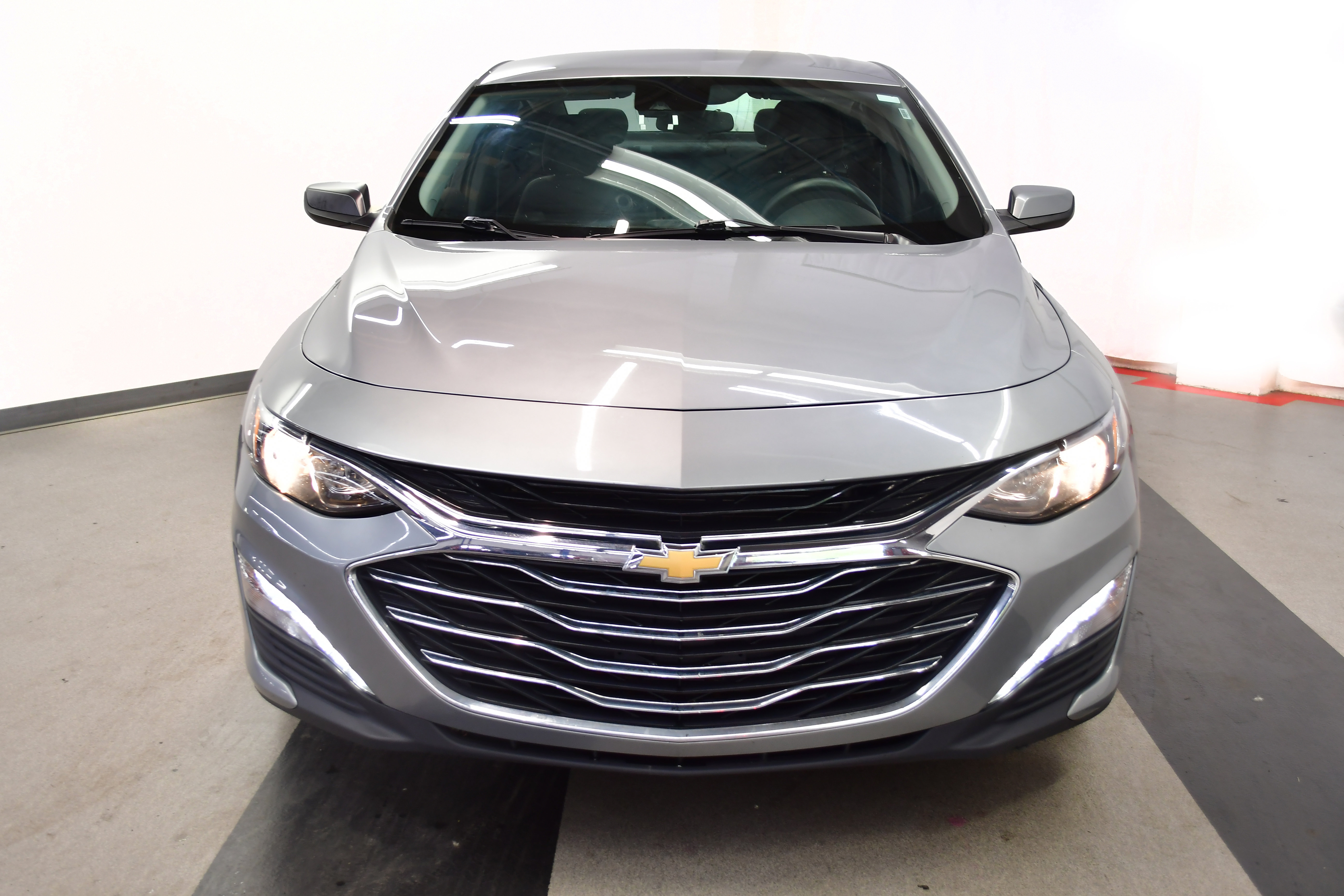 Used 2024 Chevrolet Malibu LT FWD image 3