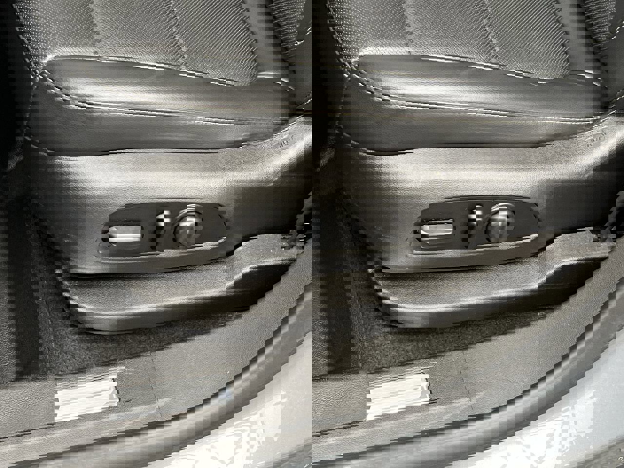 Used 2021 GMC Acadia SLT w/ Preferred Package AWD/4WD image 10