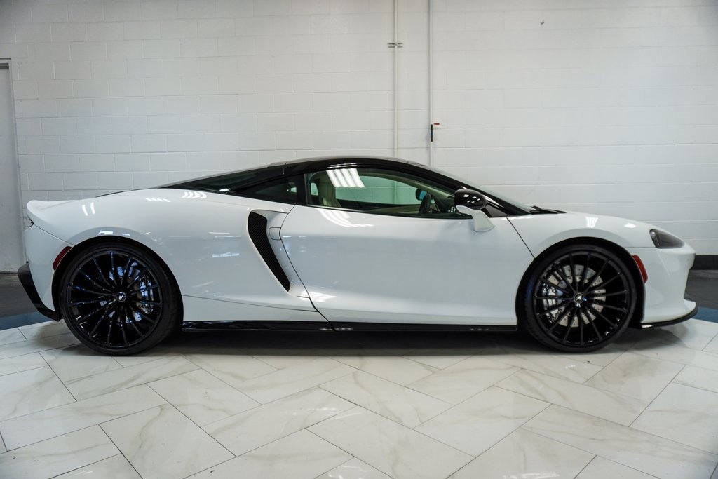 Used 2021 McLaren GT image 34