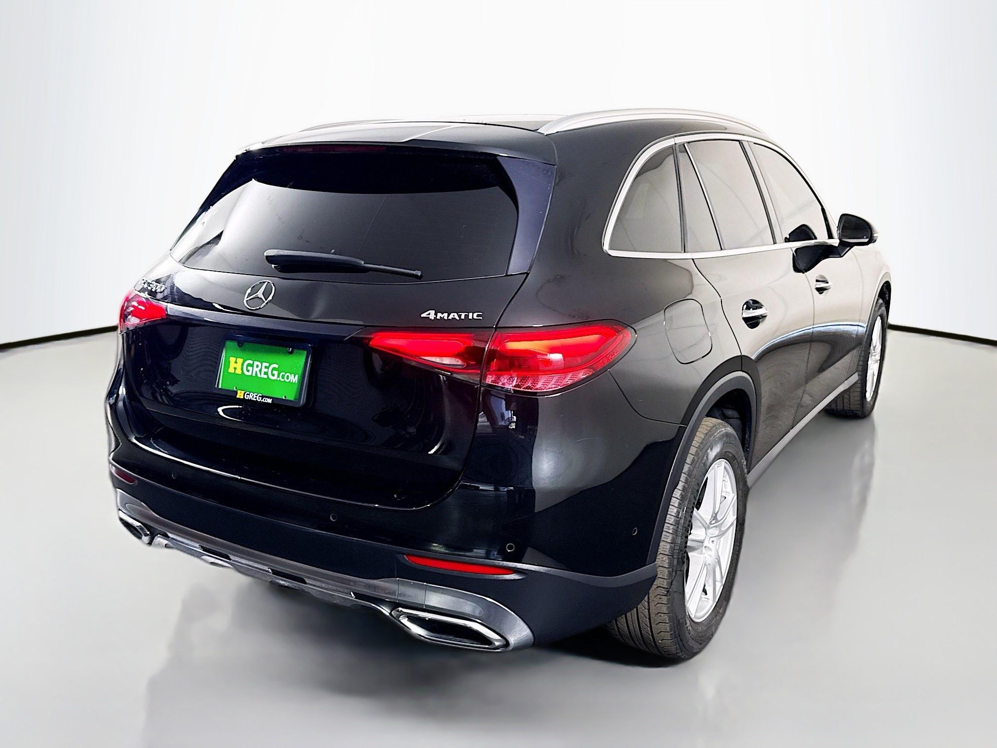 Used 2023 Mercedes-Benz GLC 300 4MATIC w/ Exclusive Trim Package image 10