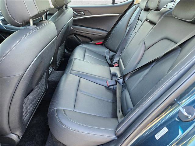 Used 2025 Genesis G70 2.5T image 18