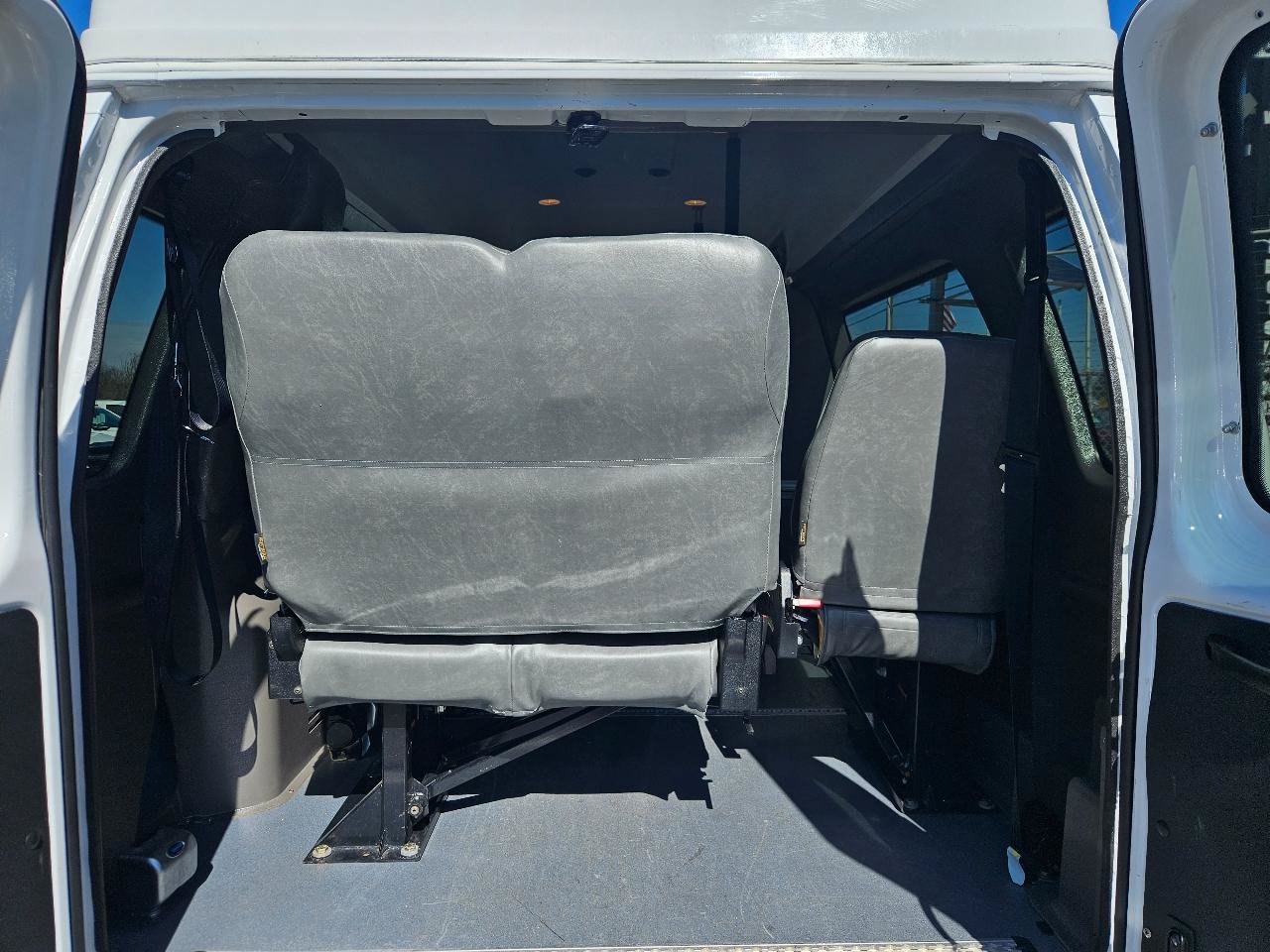 Used 2013 Ford E-350 and Econoline 350 Extended Super Duty w/ PWR Group RWD image 17
