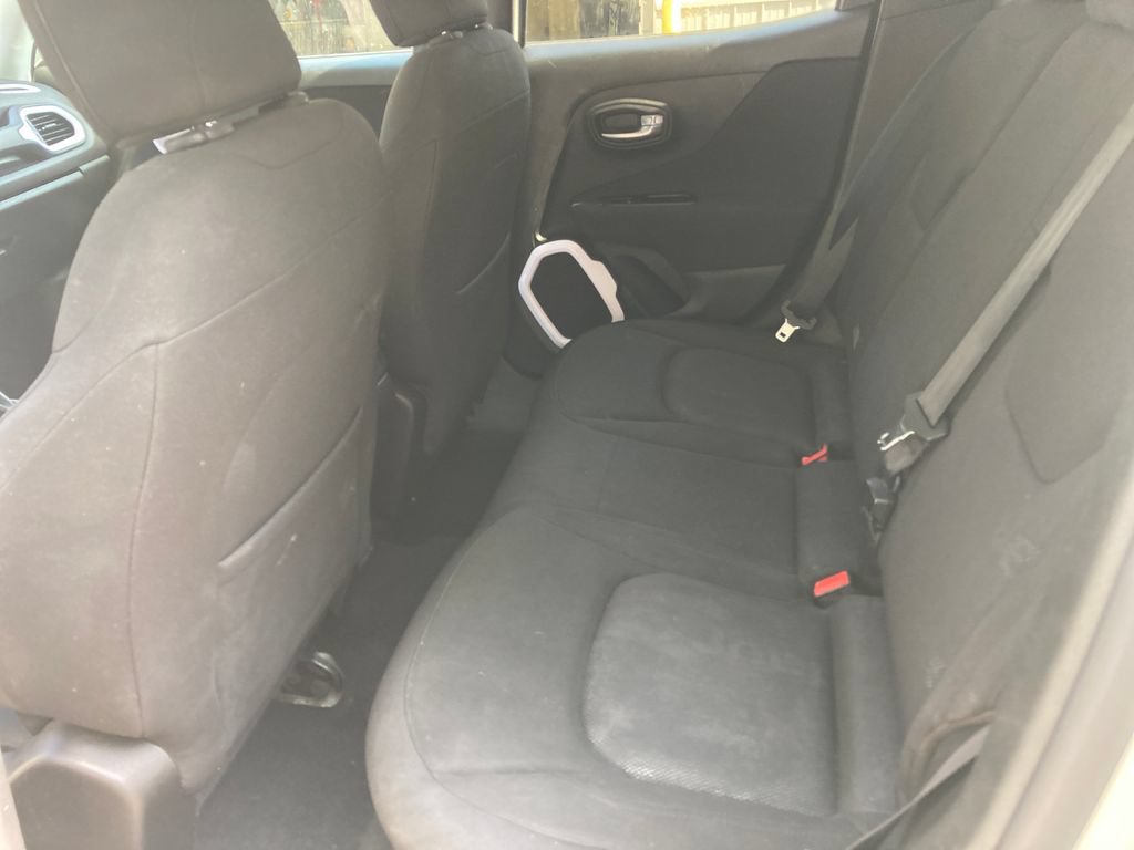 Used 2016 Jeep Renegade Latitude AWD/4WD image 32