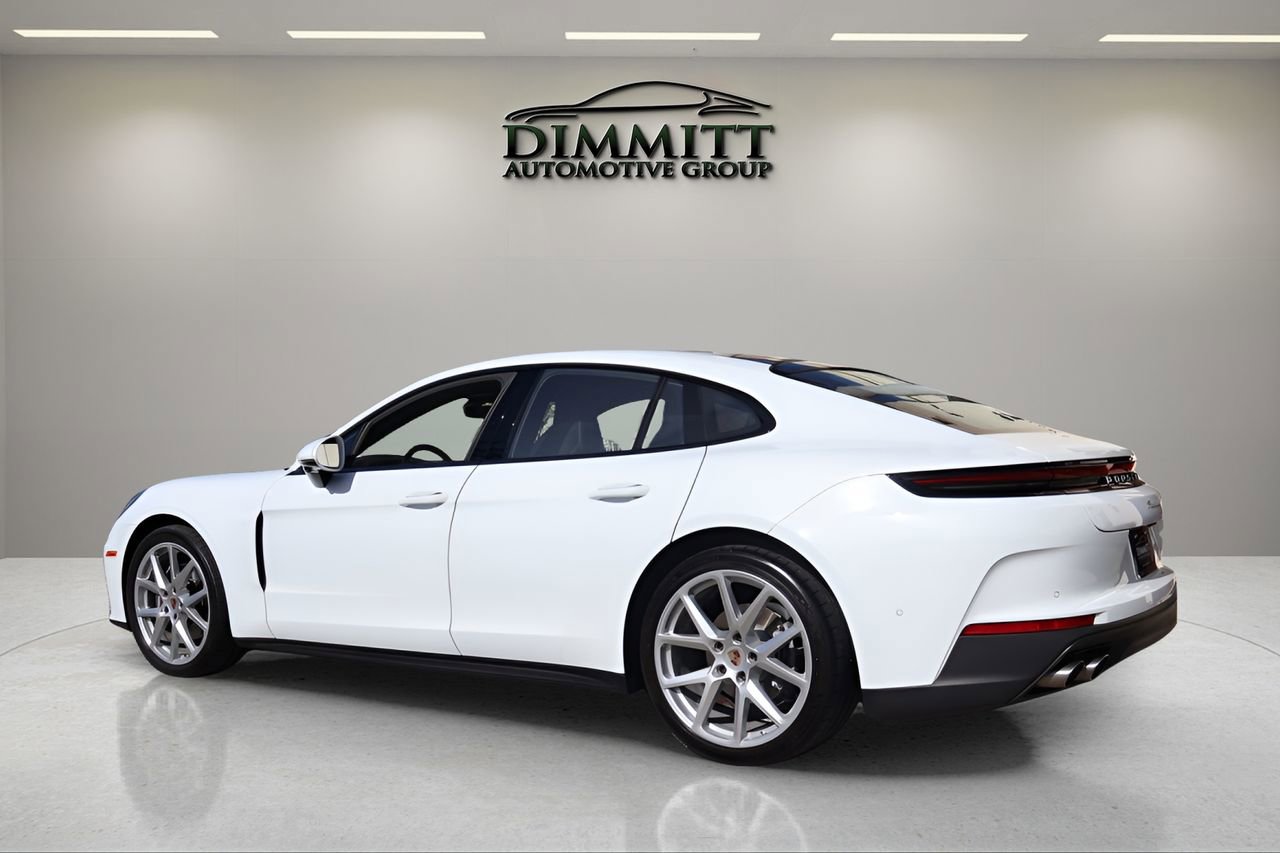 Used 2024 Porsche Panamera RWD image 3