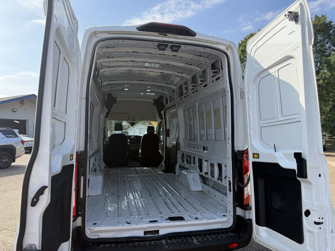 Used 2023 Ford Transit 250 148 High Roof Extended AWD image 6