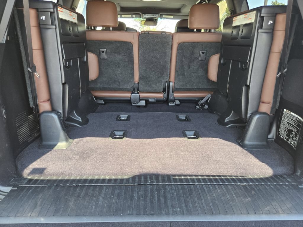 Used 2017 Toyota Land Cruiser w/ Four Season Floor Mat Package AWD/4WD image 23