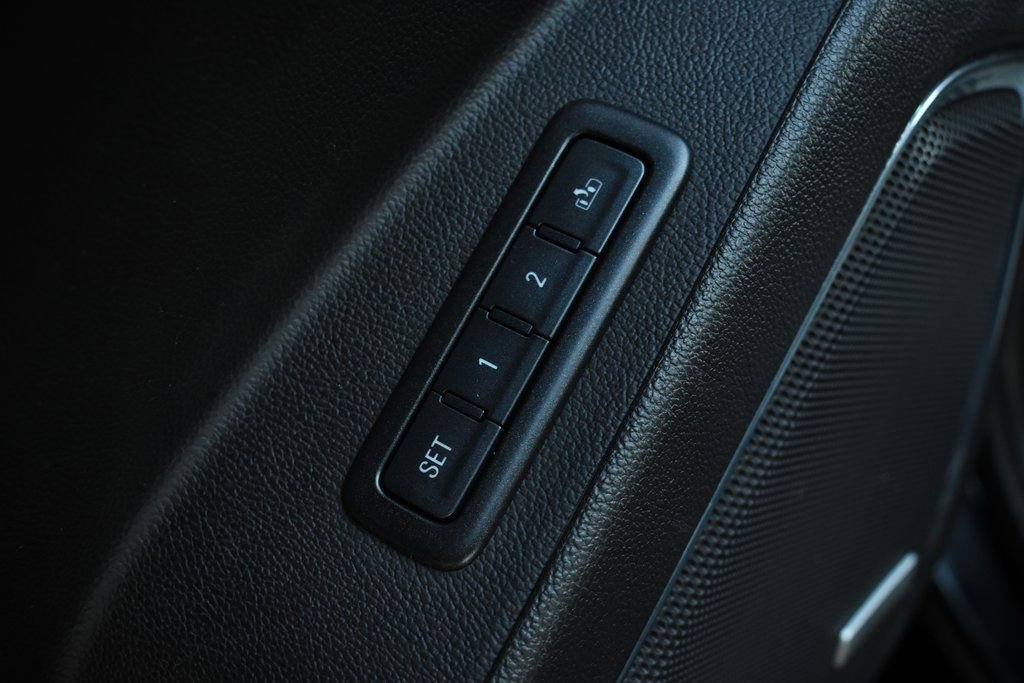 Used 2016 Chevrolet Tahoe LT w/ Luxury Package image 17