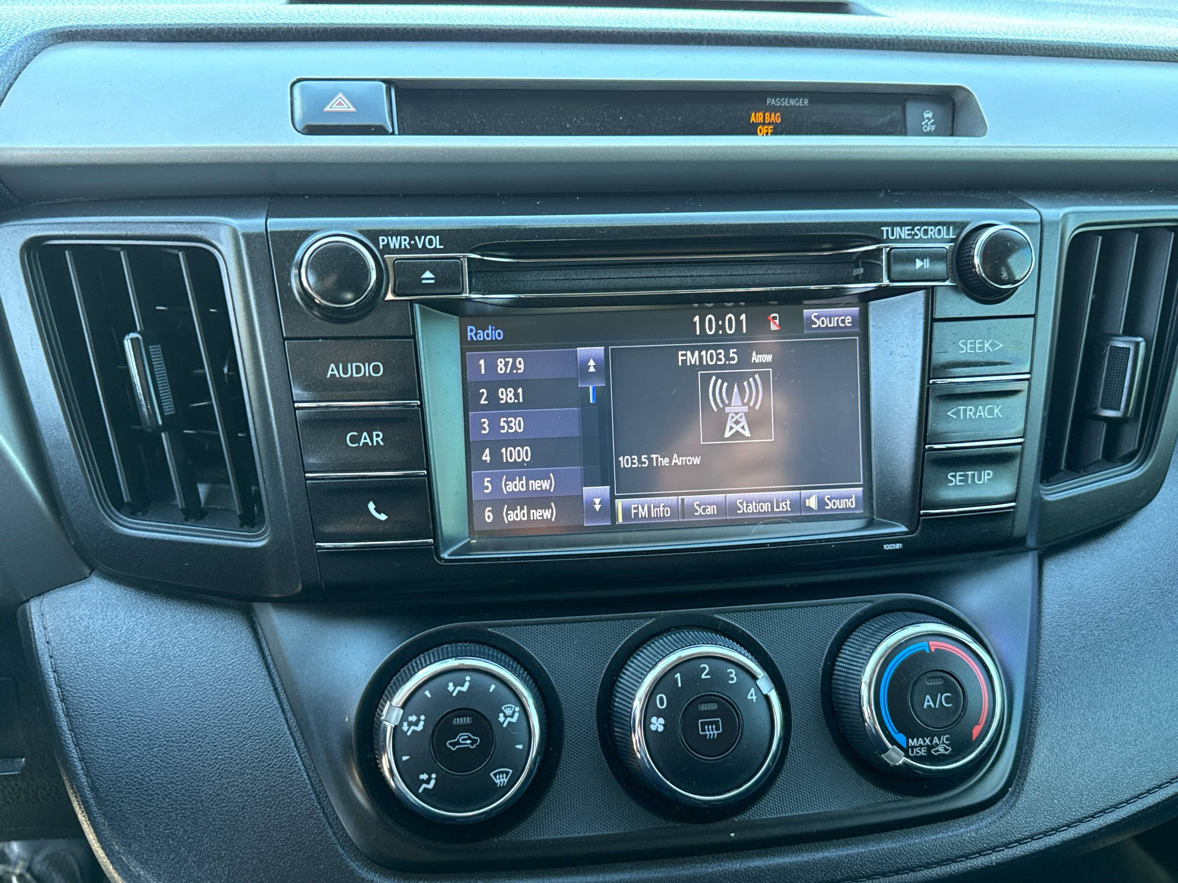 Used 2016 Toyota RAV4 LE FWD image 21