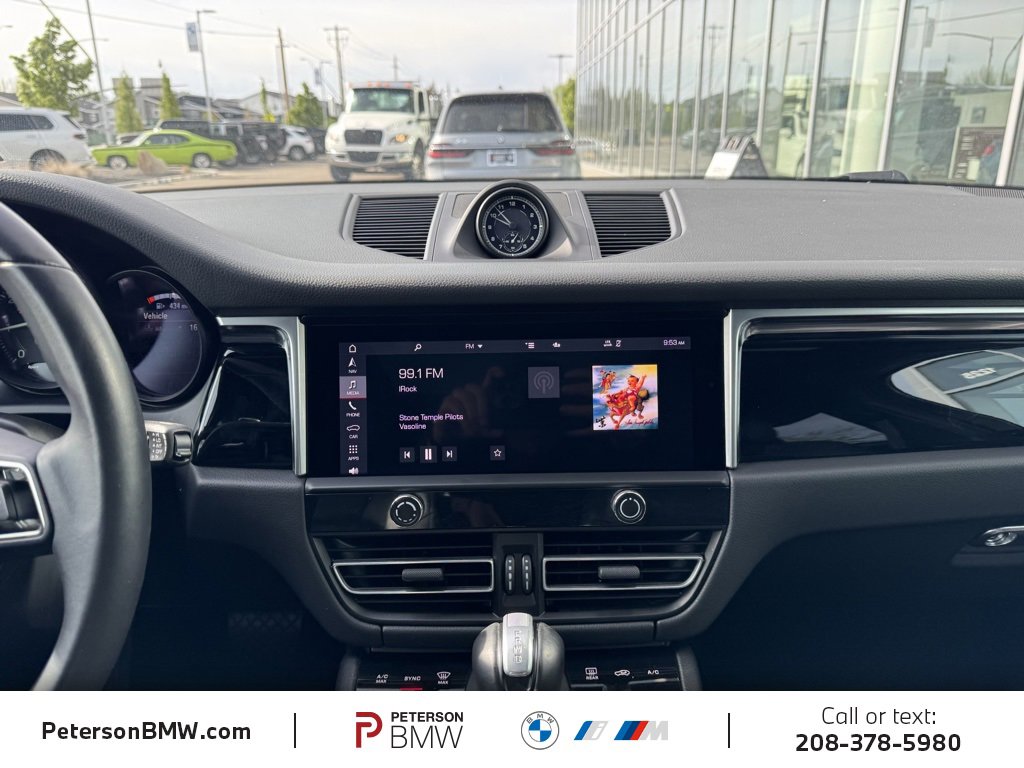 Used 2024 Porsche Macan image 11