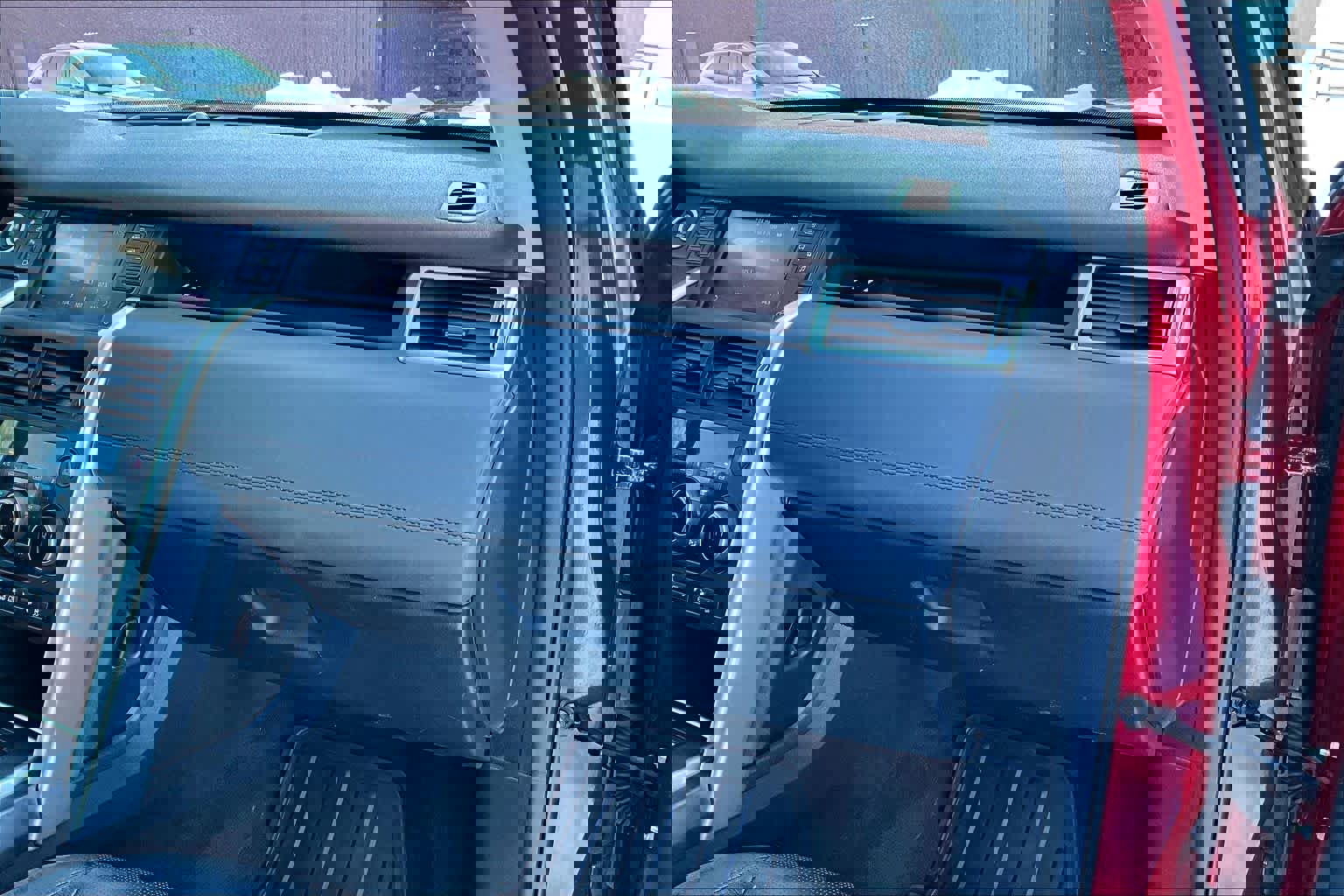 Used 2017 Land Rover Discovery Sport HSE image 19